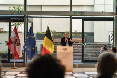 The Schoenberg Games, Brüssel 2026 — Eröffnung